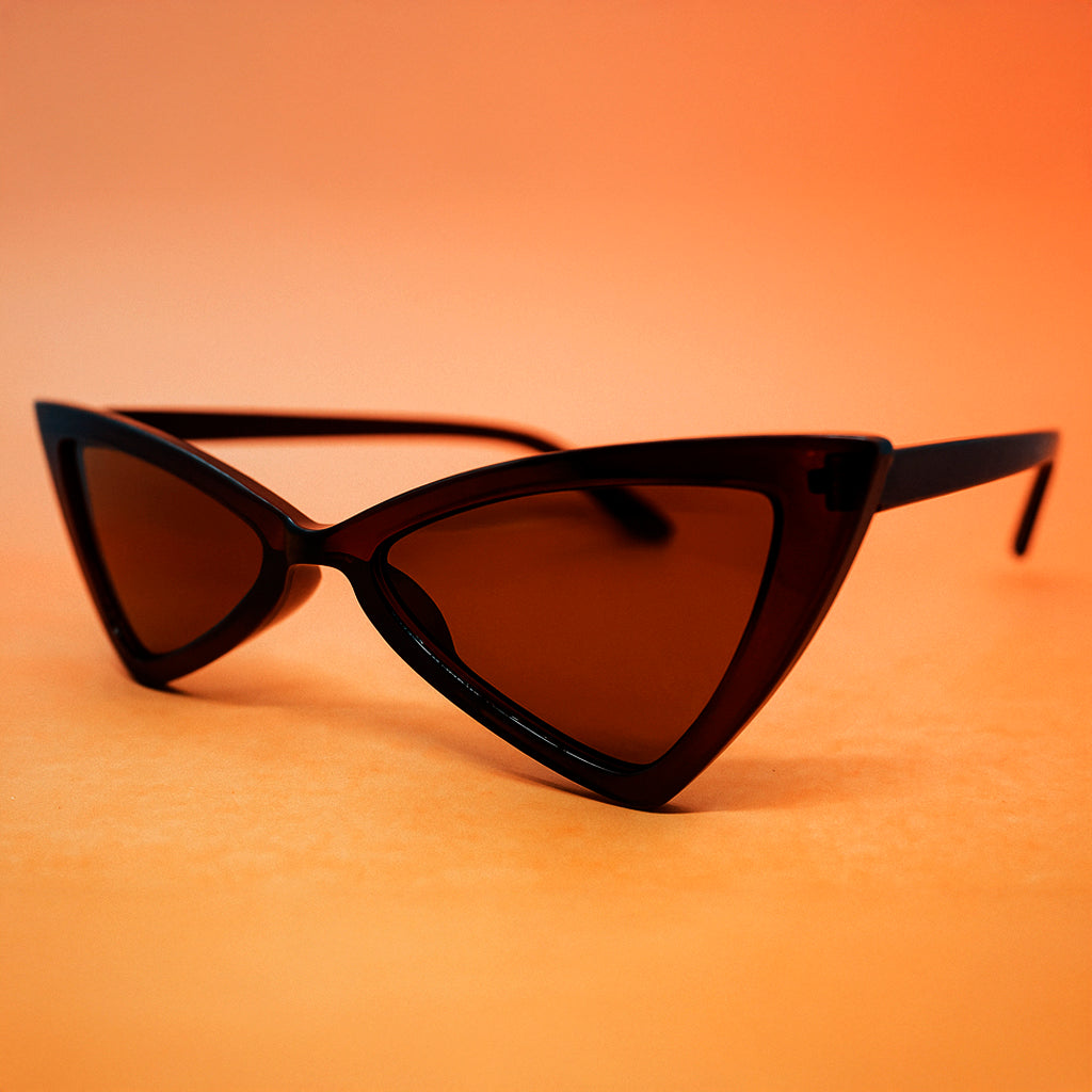 Gafas Triangulares Sharp Negro o Café | Estilo Retro & Moderno – At Night Sunglasses
