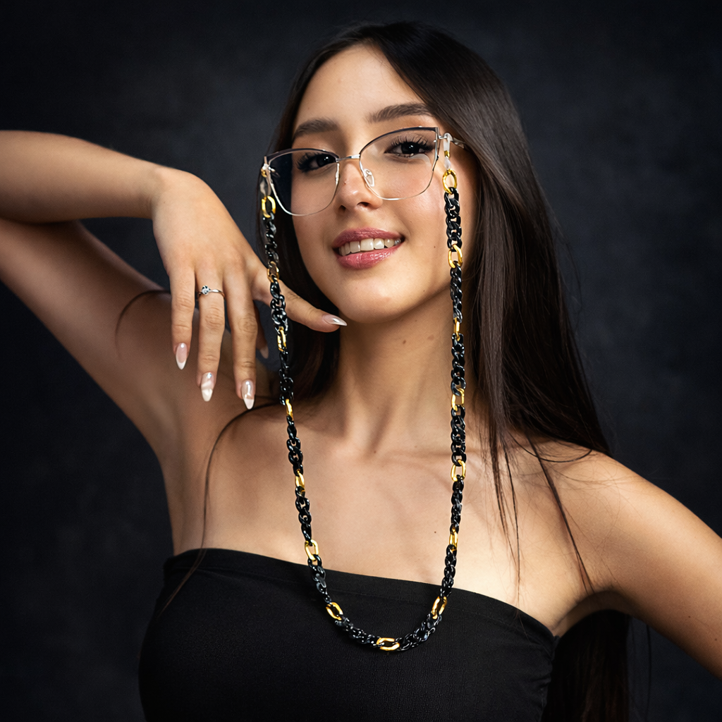 Cuelga Gafas Negro y Dorado | Cadena para Gafas Elegante At Night