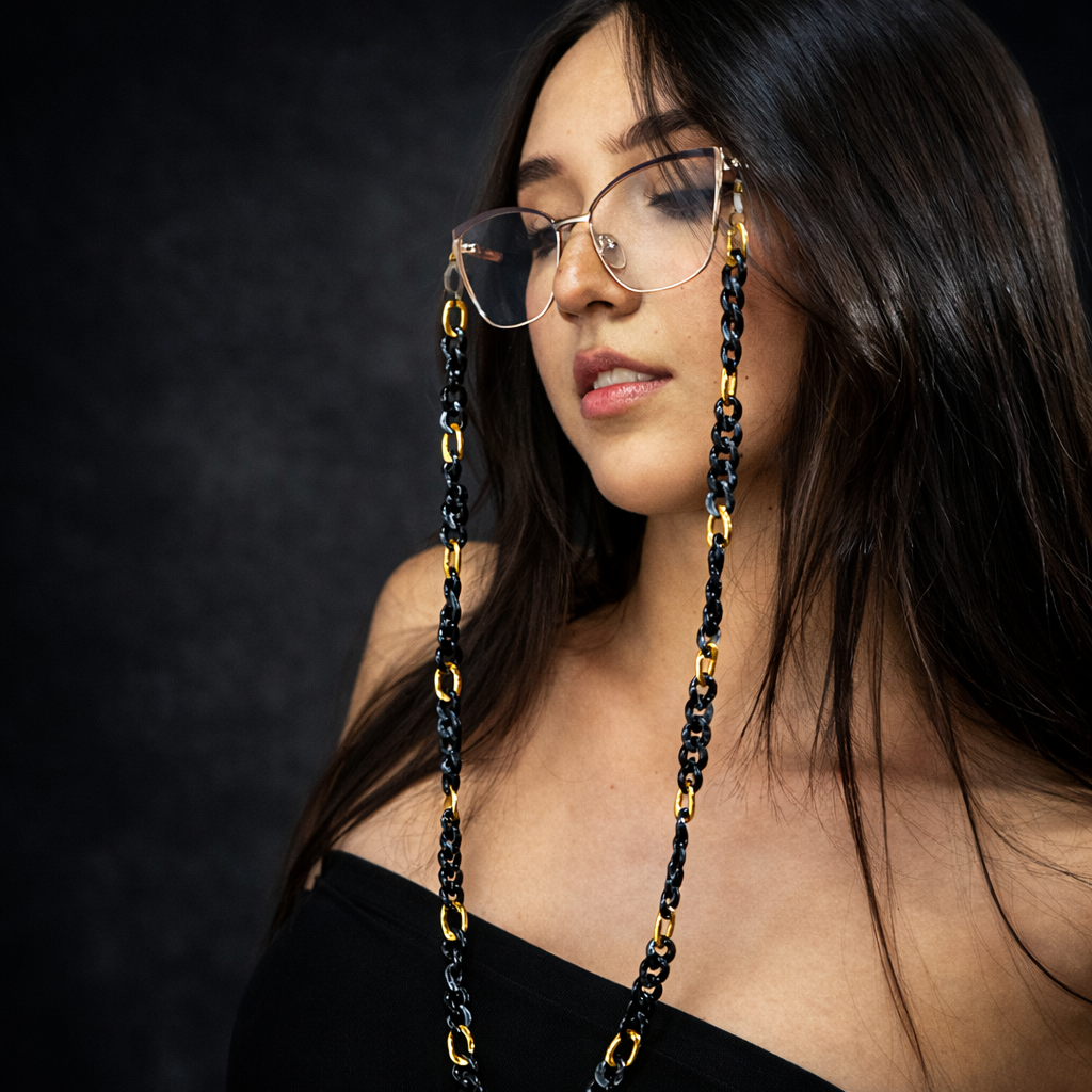 Cuelga Gafas Negro y Dorado | Cadena para Gafas Elegante At Night