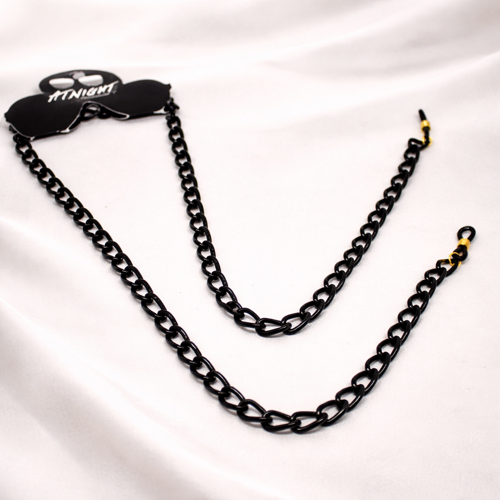 Sujetagafas Cadena Negra Acero – Estilo Urbano Minimal | At Night